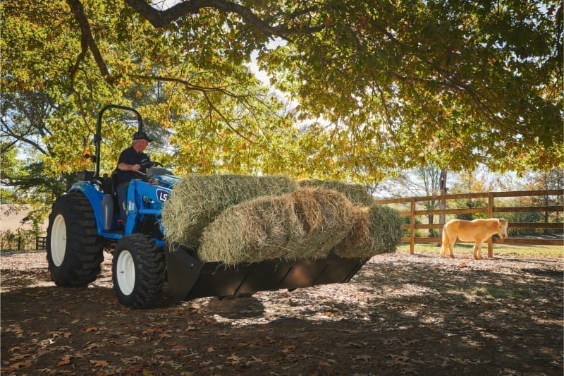 LS Tractor img FR36